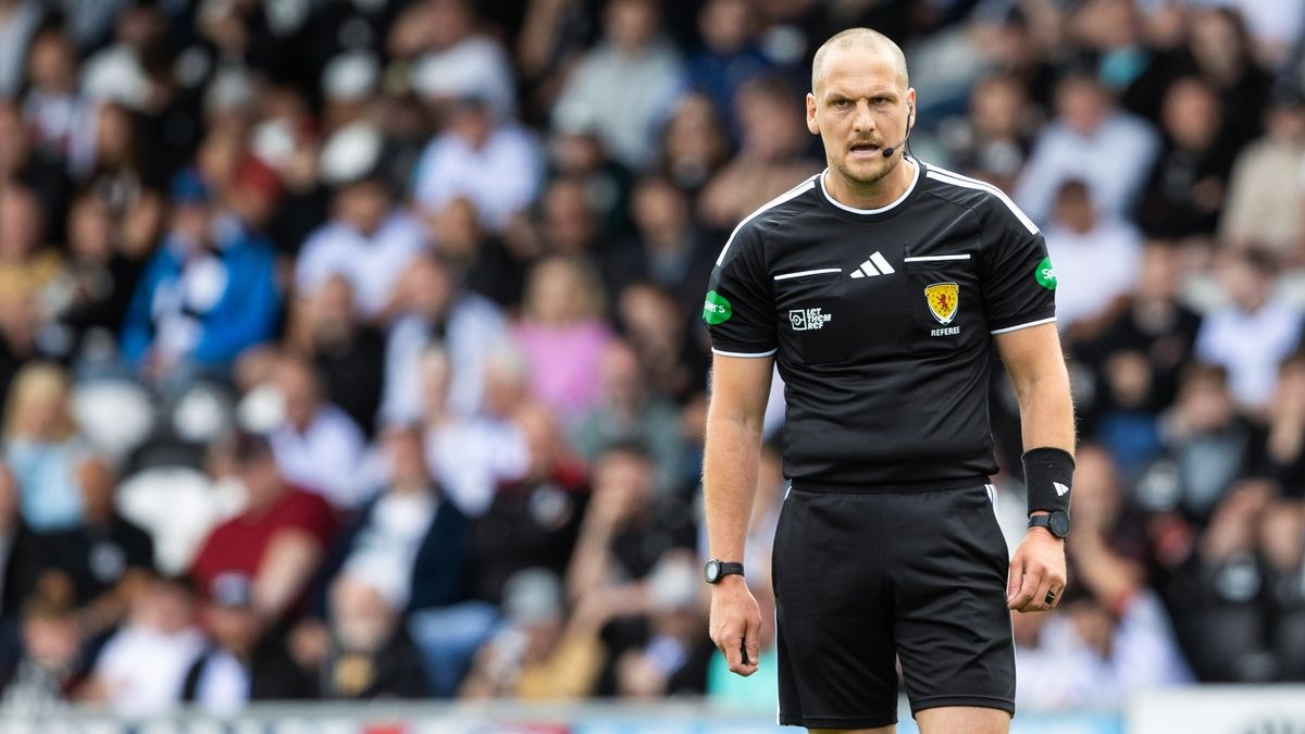 Steve Conroy criticises Craig McLeish's remarks about referee Sean Murdoch